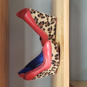 Poetic License London Wedge Platform Pumps Leather Red Leopard US 8/ 8.5